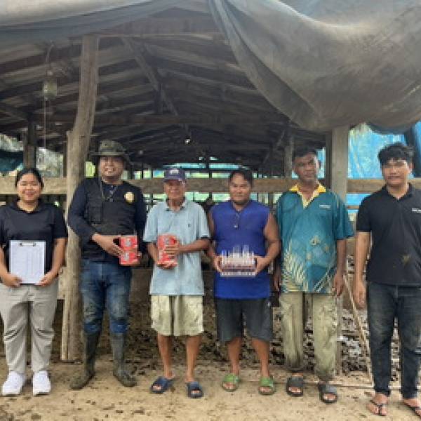 ปศุสัตว์ชัยนาท เก็บตัวอย่างเลือดสัตว์ตรวจสอบทางห้องปฏิบัติการ