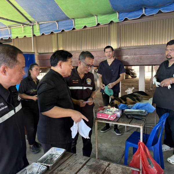 สำนักงานปศุสัตว์จังหวัดอ่างทอง กลุ่มพัฒนาสุขภาพสัตว์ สำนักงานปศุสัตว์อำเภอ ทุกอำเภอ ออกหน่วยสัตวแพทย์เคลื่อนที่”โครงการบำบัดทุกข์ บำรุงสุข สร้างรอยยิ้มให้ประชาชน