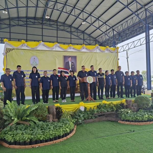 ปศุสัตว์สิงห์บุรี โครงการคลินิกเกษตรเคลื่อนที่ใน พระราชานุเคราะห์ สมเด็จพระบรมโอรสาธิราชฯ สยาม มกุฎราชกุมาร