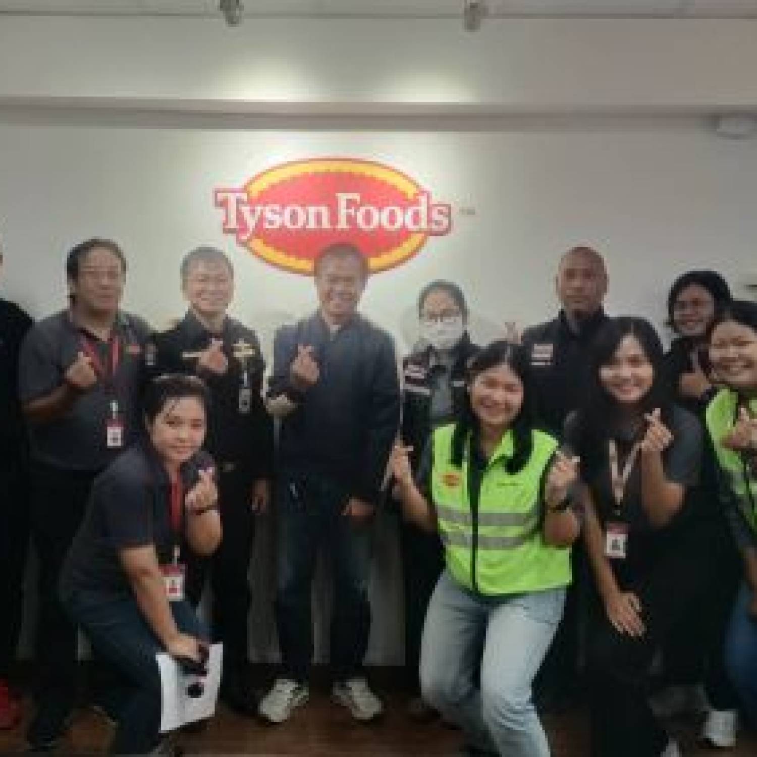 สำนักงานปศุสัตว์จังหวัดปทุมธานี ร่วมตรวจรับรองที่พักซากสัตว์ เพื่อการบริโภคก่อนการนำออกนอกราชอาณาจักร ณ อำเภอลำลูกกา