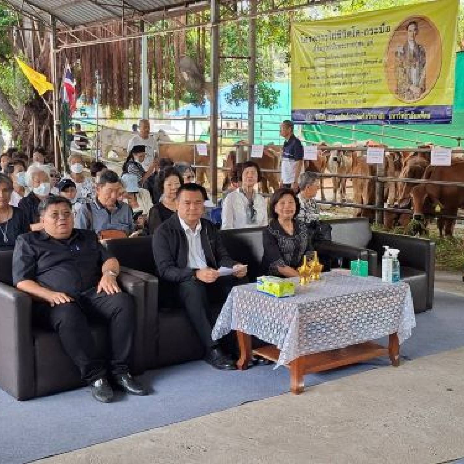 สำนักงานปศุสัตว์จังหวัดปทุมธานี เข้าร่วมพิธีไถ่ชีวิตโคและกระบือ โครงการธนาคารโค-กระบือ เพื่อเกษตรกรตามพระราชดำริ